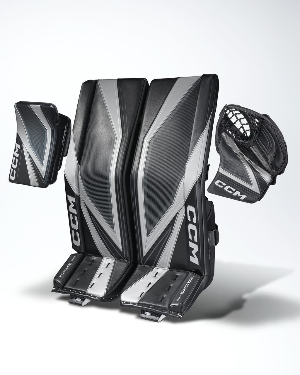CCM Tacks Custom Helset